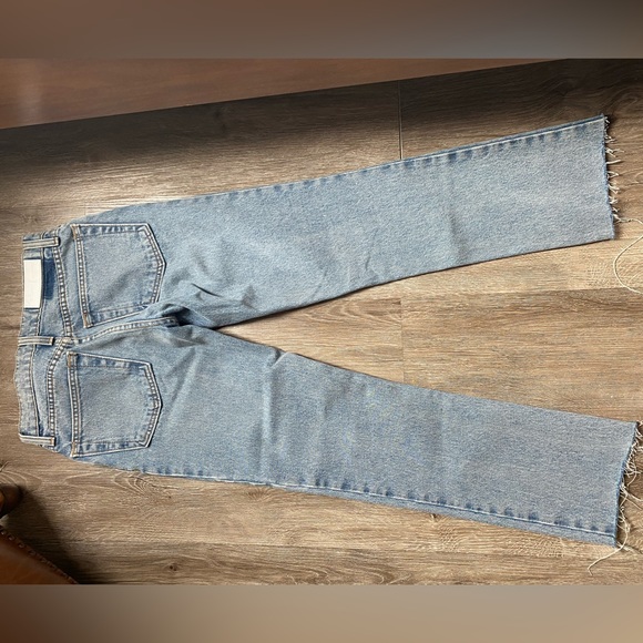 Re/Done - Picture 4 of 6